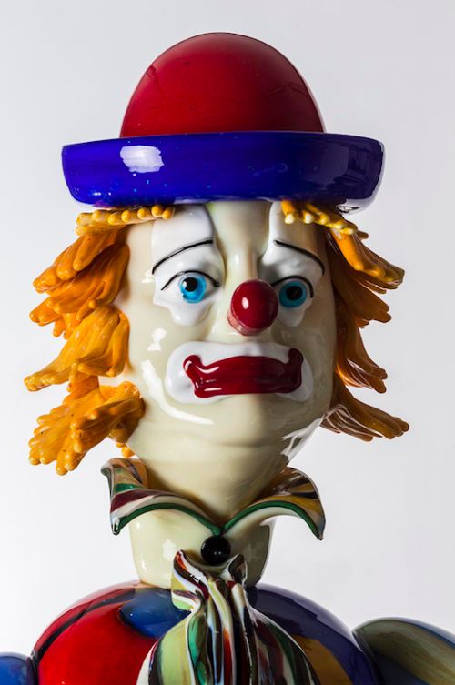 Clown with tissue